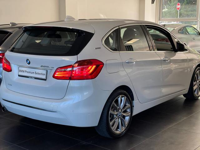 BMW 225 xe Active Tourer iPerformance Luxury aut. Immagine 1