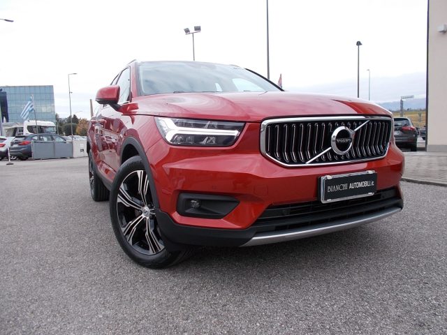 VOLVO XC40 T5 Recharge Plug-in Hybrid Inscription Immagine 2