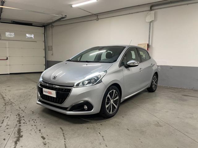 PEUGEOT 208 PureTech 82 5 porte Allure Immagine 2