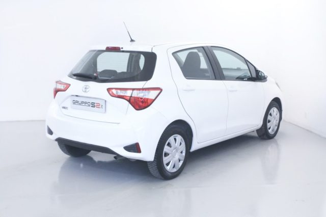 TOYOTA Yaris 1.0 5 porte Active NEOPATENTATI Immagine 4