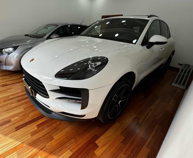 PORSCHE Macan 2.0 Immagine 1