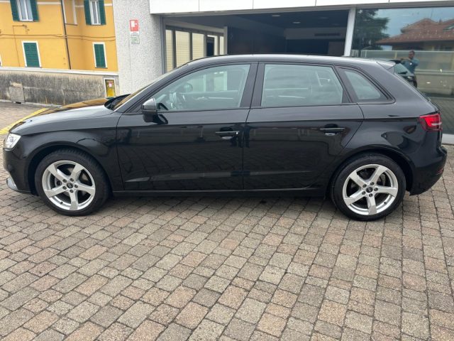 AUDI A3 1.6 TDI 116 CV Sport Immagine 3