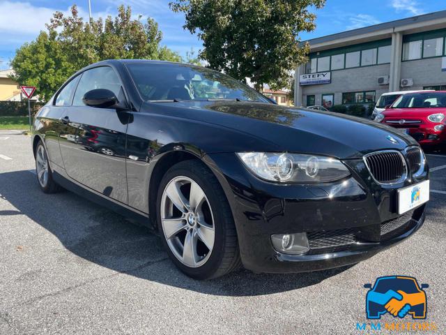 BMW 320 i cat Coupé Eletta Immagine 2