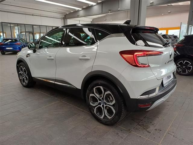 RENAULT Captur 1.6 E Tech hybrid Intens 145cv auto Immagine 2