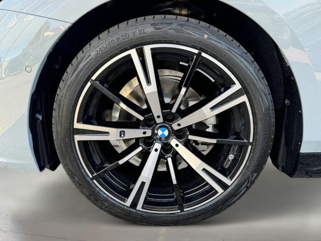 BMW 520 d 48V xDrive Touring M-Sport Tetto Cam 360° AHK Immagine 2