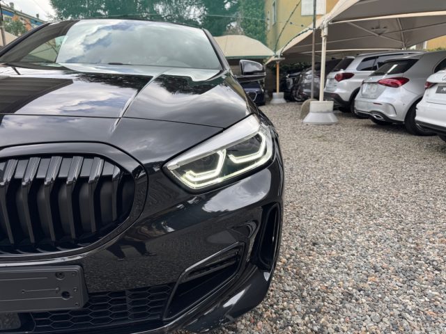 BMW 118 i 5p. Msport automatico Immagine 2