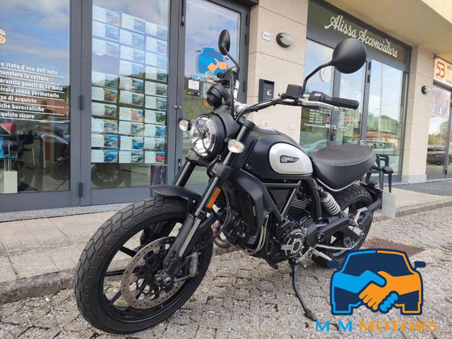 DUCATI Scrambler 800 Icon Dark Immagine 0