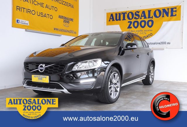 VOLVO V60 Cross Country D3 Geartronic Pro Immagine 0