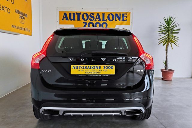 VOLVO V60 Cross Country D3 Geartronic Pro Immagine 4