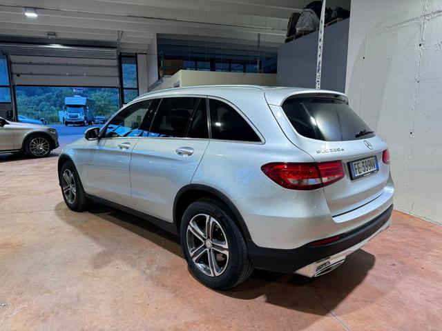 MERCEDES-BENZ GLC 220 d 4Matic Sport Immagine 3