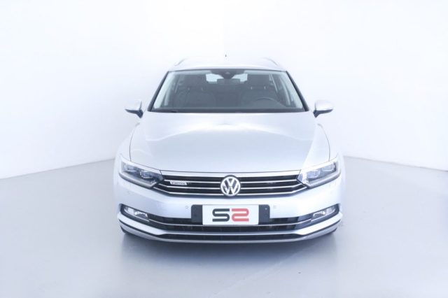 VOLKSWAGEN Passat Variant 2.0 TDI SCR 190 CV 4MOTION DSG Executive BMT Immagine 2