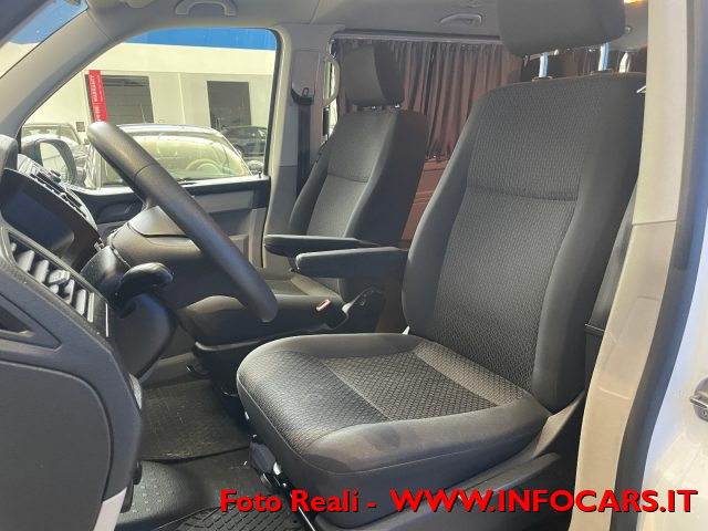 VOLKSWAGEN T6 CARAVELLE 2.0 TDI 102CV PC Trendline 8 POSTI Immagine 4