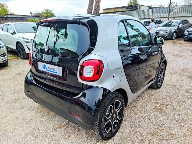 SMART ForTwo 1.0cc PASSION 71cv TETTO PANORAMA BLUETOOTH CRUISE Immagine 3