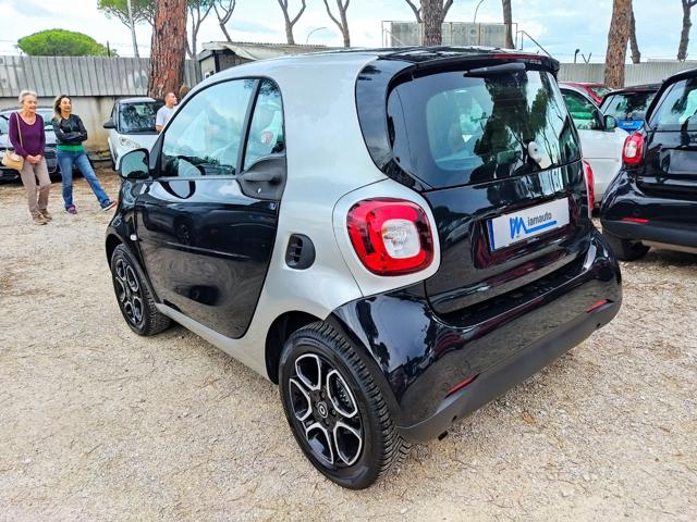 SMART ForTwo 1.0cc PASSION 71cv TETTO PANORAMA BLUETOOTH CRUISE Immagine 2