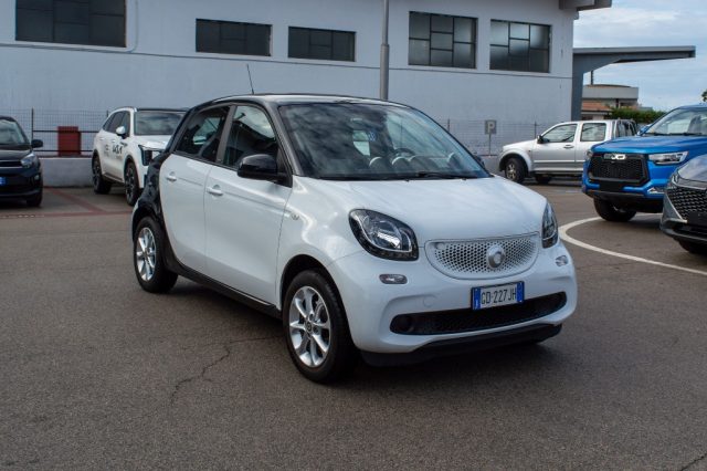 SMART ForFour 70 1.0 Passion Immagine 0