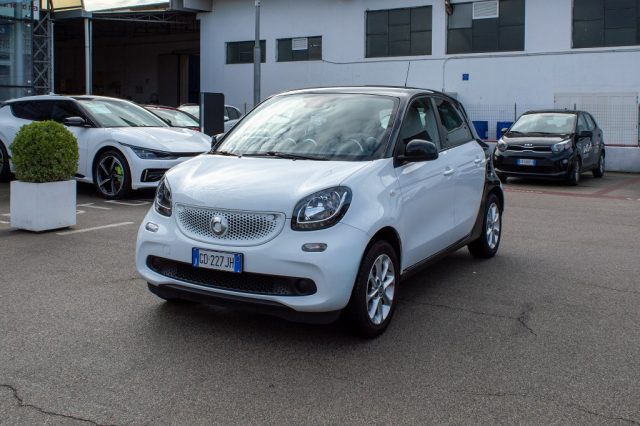 SMART ForFour 70 1.0 Passion Immagine 2