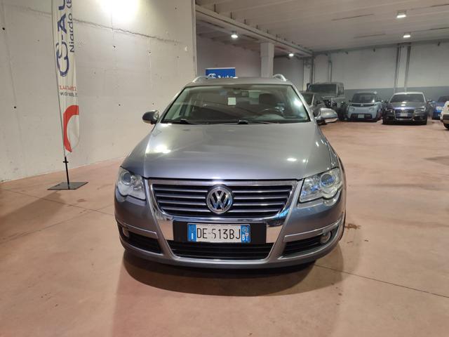 VOLKSWAGEN Passat 2.0 TDI DPF 4mot. Var. Highline 4X4 Immagine 2