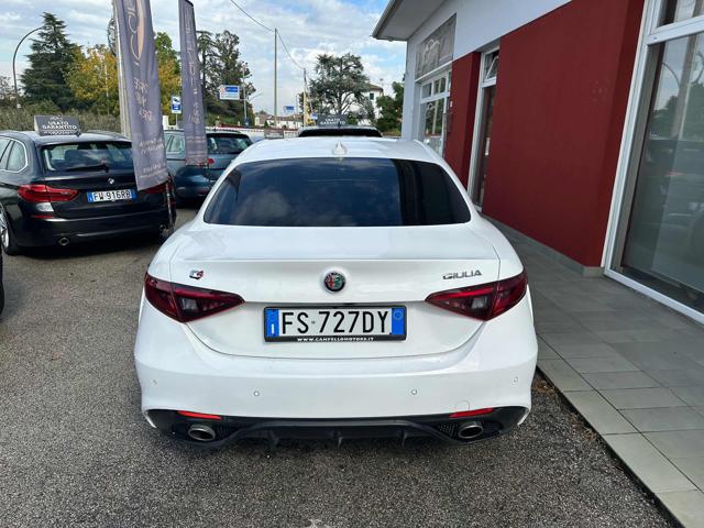 ALFA ROMEO Giulia 2.2 Turbodiesel 210 CV AT8 AWD Q4 Veloce Ti Immagine 4