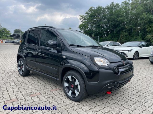 FIAT Panda Cross 1.0 FireFly S&S Hybrid NERO CINEMA+UCONNECT 7" Immagine 2