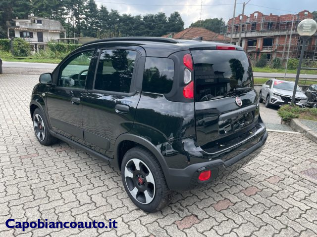 FIAT Panda Cross 1.0 FireFly S&S Hybrid NERO CINEMA+UCONNECT 7" Immagine 4