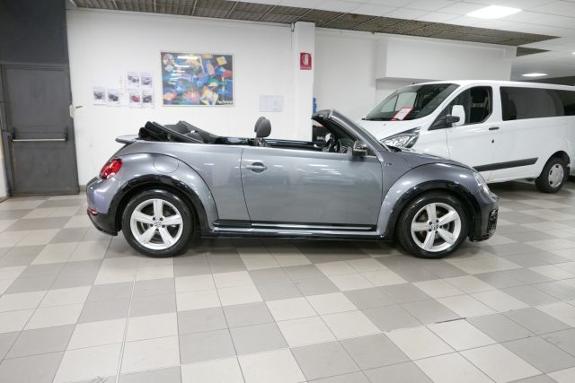 VOLKSWAGEN Maggiolino Cabrio 2.0 TDI 150 CV Sport R Line BMT Immagine 2