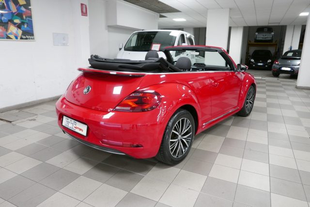 VOLKSWAGEN Maggiolino Cabrio 1.2 TSI DSG Sound Ed. BlueMotion Technology Immagine 3