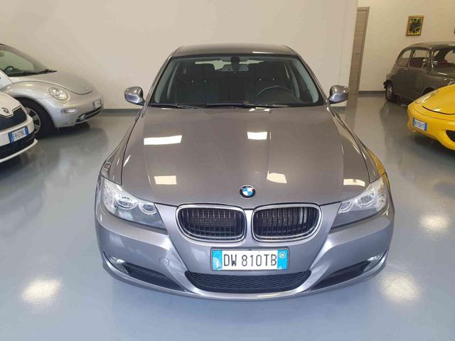 BMW 318 d cat Touring Immagine 1