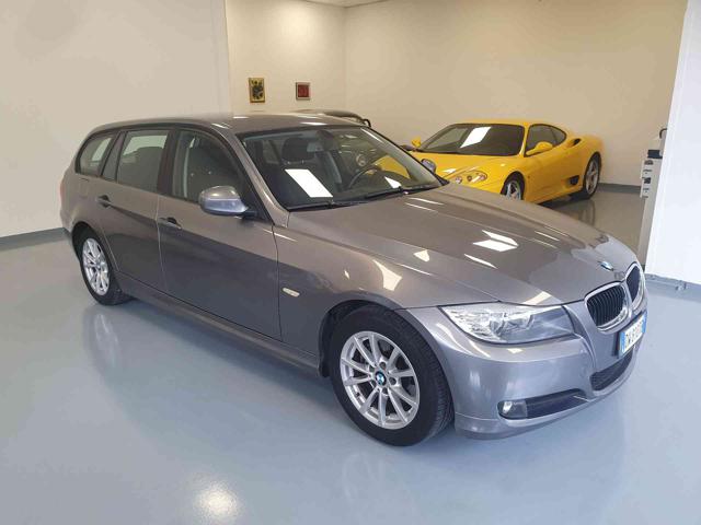 BMW 318 d cat Touring Immagine 2