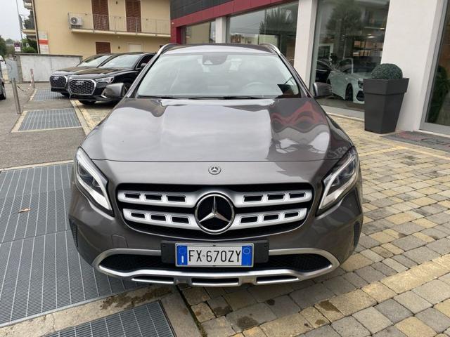 MERCEDES-BENZ GLA 200 d Automatic Sport NAVI-RETROCAM.-LED Immagine 1