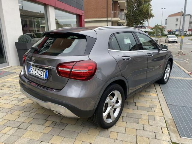 MERCEDES-BENZ GLA 200 d Automatic Sport NAVI-RETROCAM.-LED Immagine 4