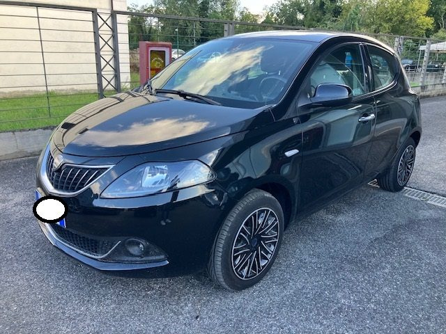 LANCIA Ypsilon 1.0 FireFly 5 porte S&S Hybrid Ecochic Gold Immagine 1