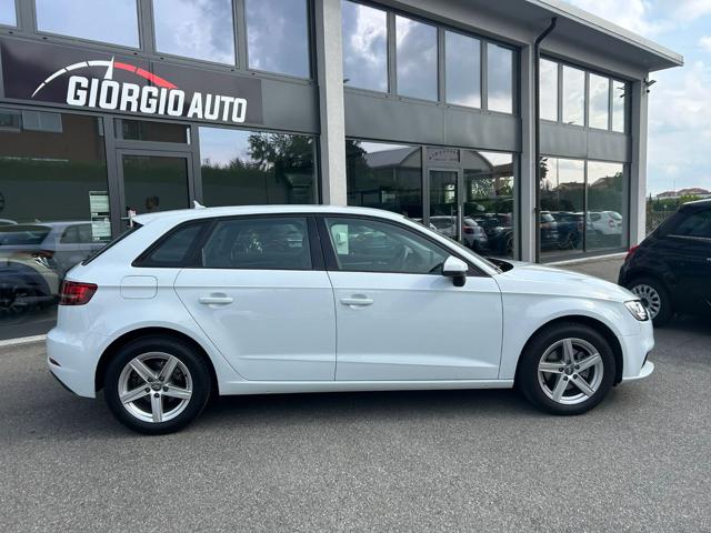 AUDI A3 SPB 1.6 TDI S tronic Business Immagine 1