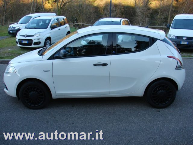 LANCIA Ypsilon 1.2 69 CV 5 porte Elefantino Blu Immagine 2