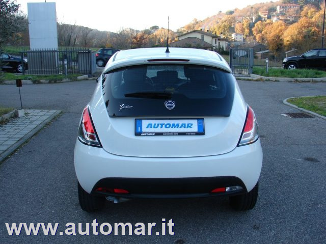 LANCIA Ypsilon 1.2 69 CV 5 porte Elefantino Blu Immagine 4