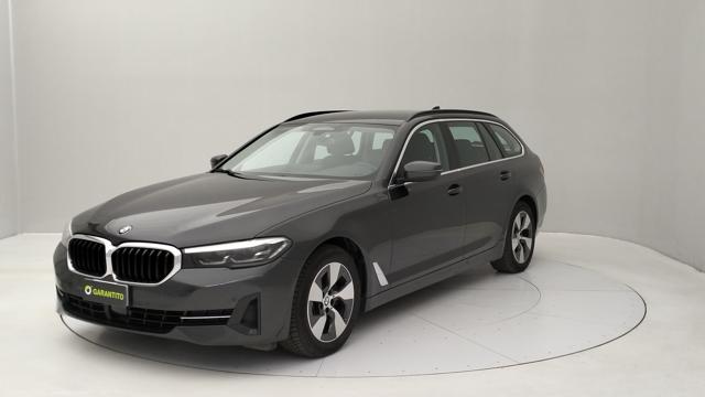 BMW 520 Elettrica/Diesel 2021 usata