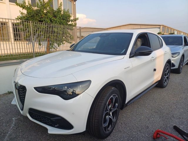 ALFA ROMEO Stelvio MY23 2.2 210cv Veloce Q4 FARI MATRIX ACC CARPLAY Immagine 3