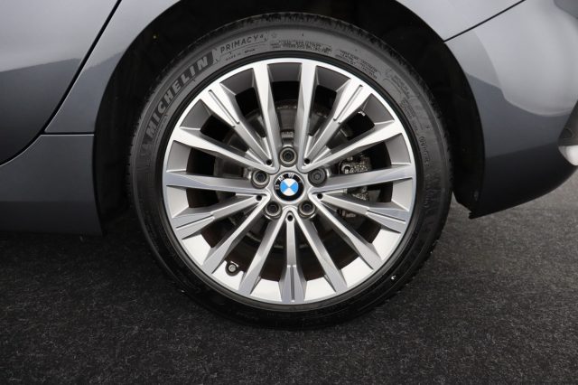 BMW 118 i Luxury Line-navi sedili riscald-fullled-pelle Immagine 4