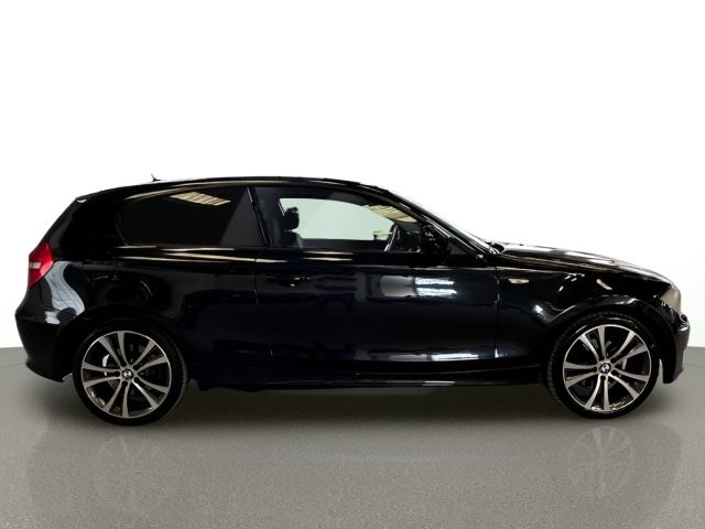 BMW 120 d cat 3 porte - Clima auto - Navi - Fendinebbia Immagine 3