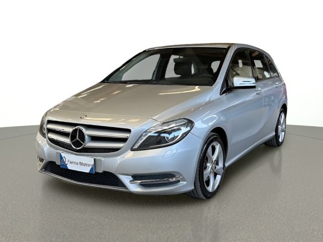 MERCEDES-BENZ B 180 Premium - UNIPROPRIETARIO - Cam - Navi Immagine 0