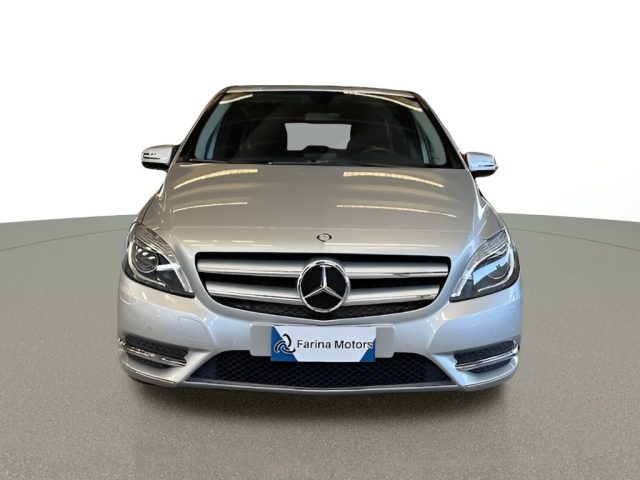 MERCEDES-BENZ B 180 Premium - UNIPROPRIETARIO - Cam - Navi Immagine 1