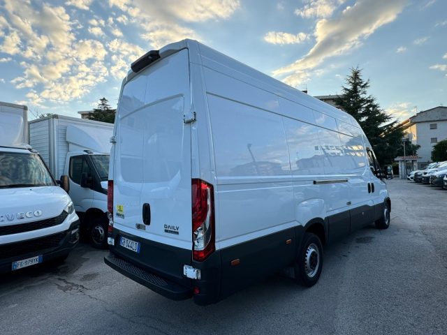 IVECO DAILY 35C16 2.3 E6  FURGONE XXL H3 Immagine 2