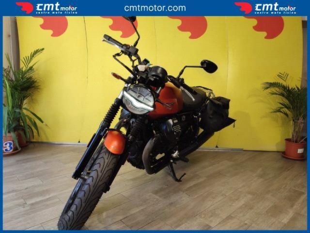 MOTO GUZZI V7 Garantita e Finanziabile Immagine 1