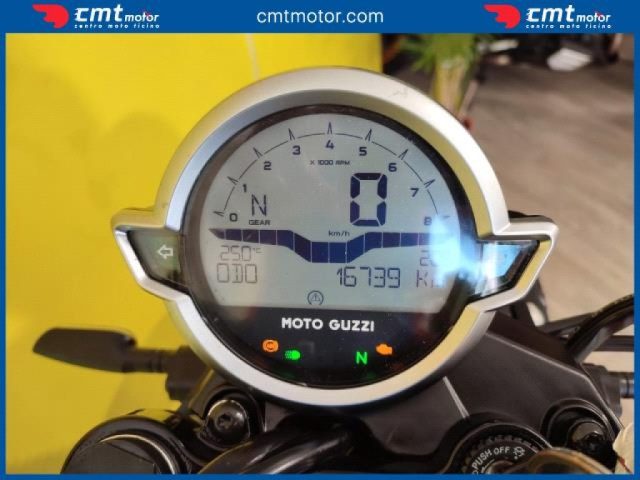 MOTO GUZZI V7 Garantita e Finanziabile Immagine 4