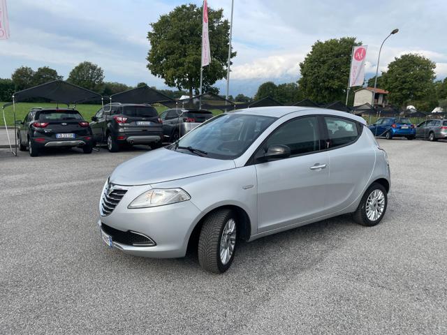 LANCIA Ypsilon 1.2 69 CV 5 porte Platinum Immagine 1