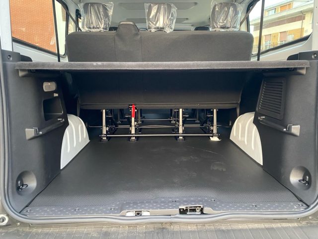 RENAULT TRAFIC BLUEDCI 150CV PL EQUILIBRE 9 POS - foto 10