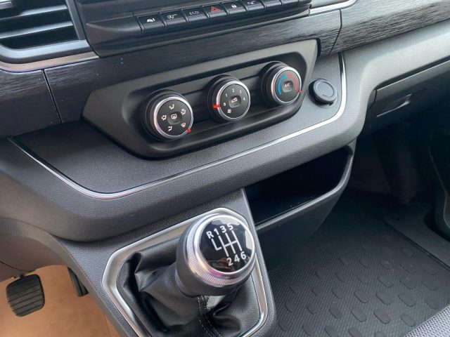 RENAULT TRAFIC BLUEDCI 150CV PL EQUILIBRE 9 POS - foto 16