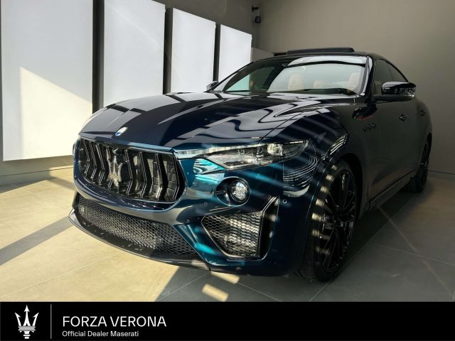 MASERATI Levante 3.8 V8 Ultima 580cv , One of 103 Trofeo Blu Royal Immagine 0