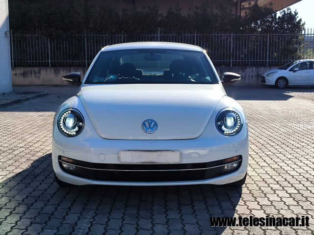 VOLKSWAGEN Maggiolino 1.6 TDI 105cv Design BlueMotion Technology Immagine 2