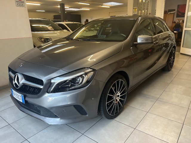 MERCEDES-BENZ A 180 d Sport Immagine 0