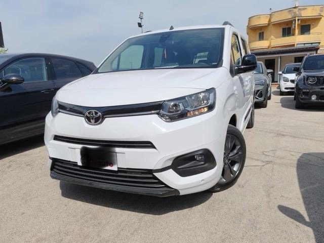 TOYOTA Proace City Verso 1.5D 130 CV S&S L2 Long A/T Luxury Immagine 3